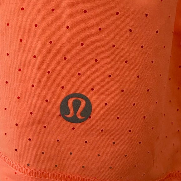 Lululemon Final Lap Short (2.5") Pop Orange Sz 6 - Picture 5 of 9